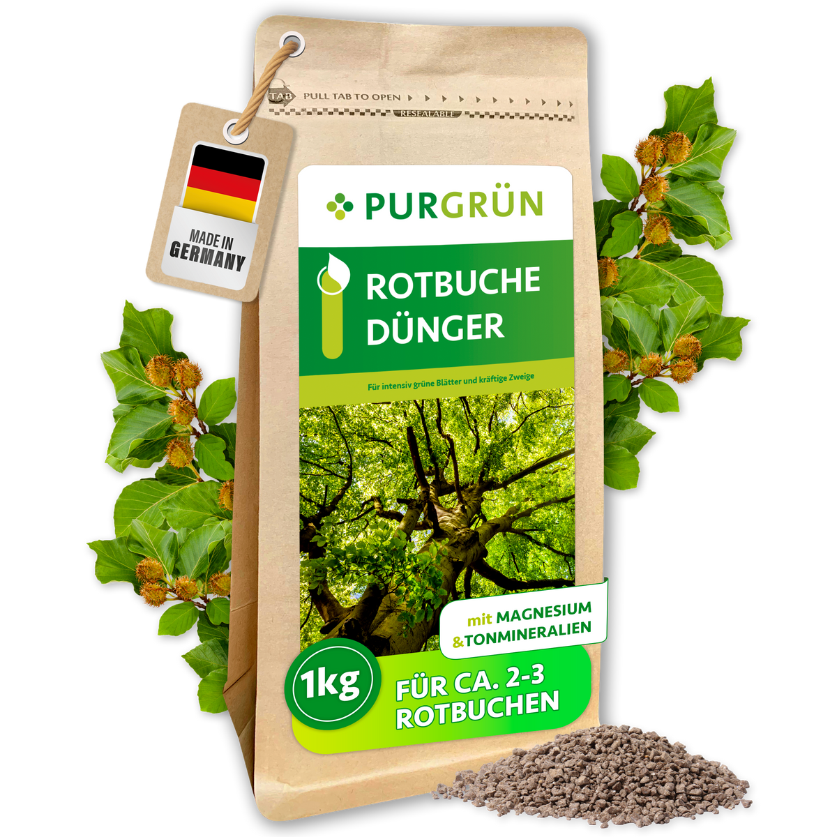 Purgrün Rotbuche-Dünger im wiederverschließbaren 1-kg-Beutel, umgeben von Rotbuchenblättern und feinem Granulat.