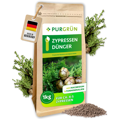 Purgrün Zypressen-Dünger im 1-kg-Standbeutel mit Zypressenzweigen und feinem Granulat, laut Etikett für ca. 4–5 Zypressen.